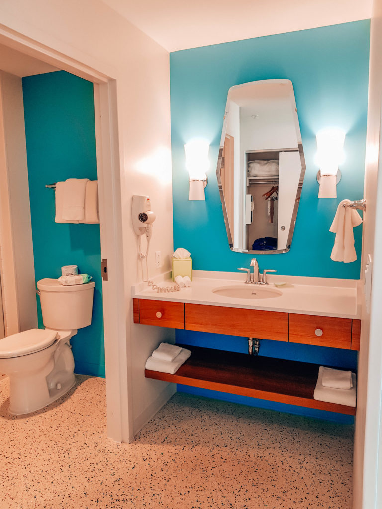 Cabana Bay Resort bathroom room photos and review